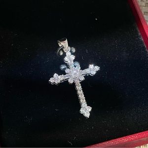 18k gold with artificial diamond cross pendant
